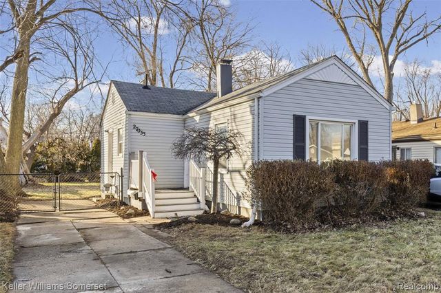 27033 Alger Boulevard, Madison Heights, MI 48071
