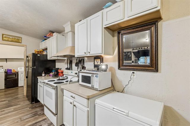 11777 Cottonwood Hills Road, Cashion, OK 73016
