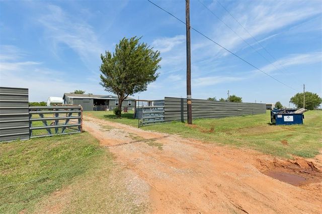 11777 Cottonwood Hills Road, Cashion, OK 73016