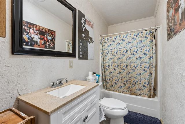 11777 Cottonwood Hills Road, Cashion, OK 73016