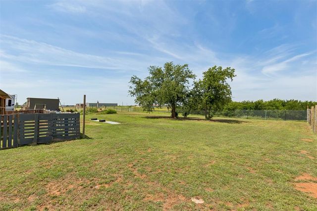 11777 Cottonwood Hills Road, Cashion, OK 73016