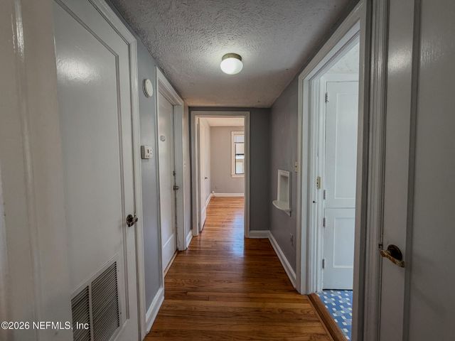 1733 RIVER Road 2, Jacksonville, FL 32207