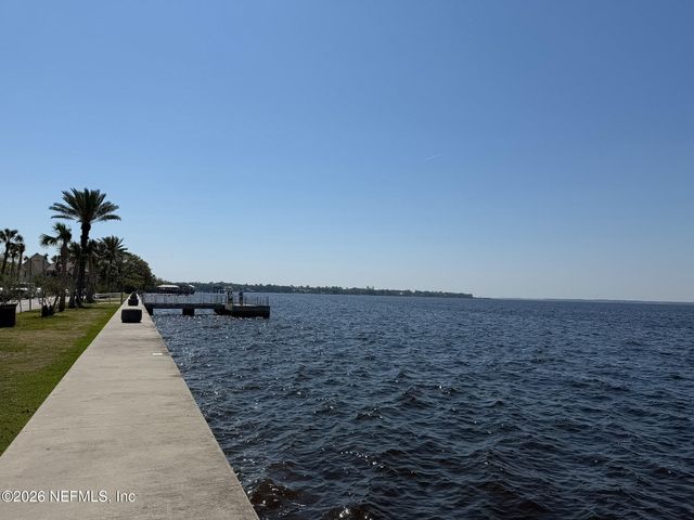 1733 RIVER Road 2, Jacksonville, FL 32207