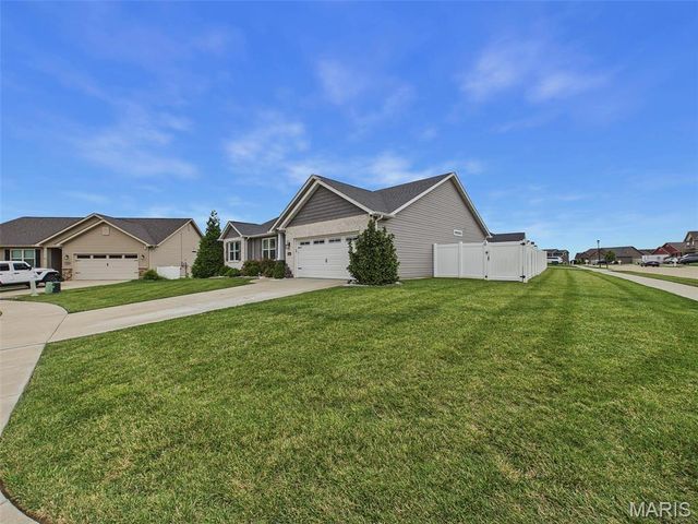 316 Maldon Way, Shiloh, IL 62221