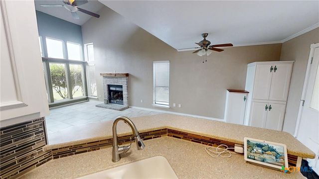 8 E Shawnee Lane, Belton, TX 76513