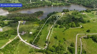 135 Second Creek Ln, Hartsville, TN 37074