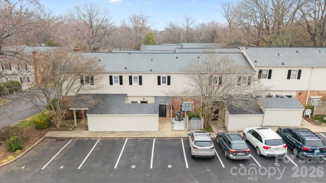 5943 Quail Hollow Road B, Charlotte, NC 28210