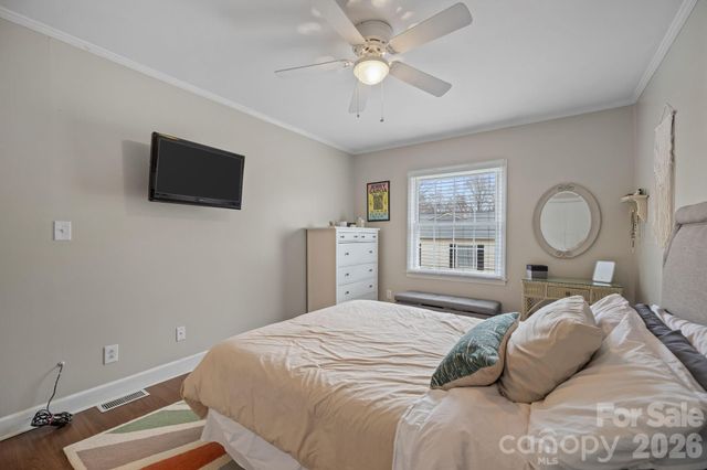 5943 Quail Hollow Road B, Charlotte, NC 28210