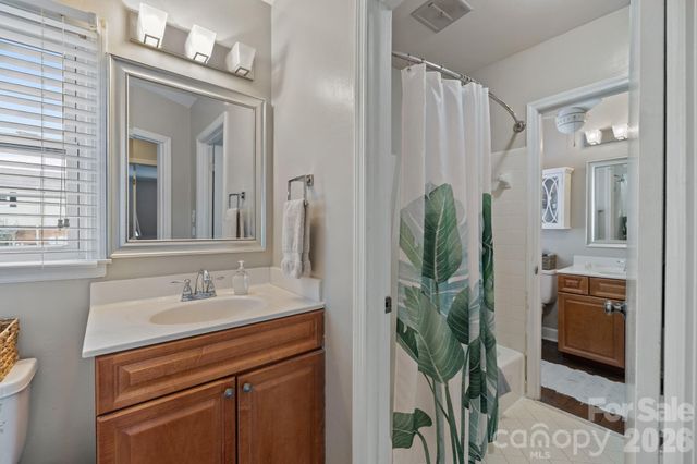 5943 Quail Hollow Road B, Charlotte, NC 28210