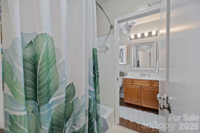 5943 Quail Hollow Road B, Charlotte, NC 28210