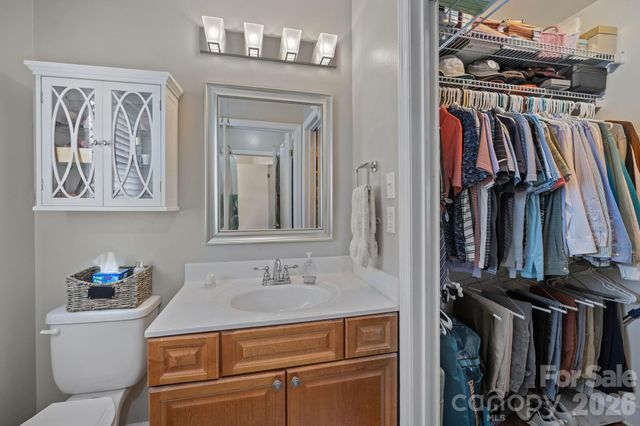 5943 Quail Hollow Road B, Charlotte, NC 28210