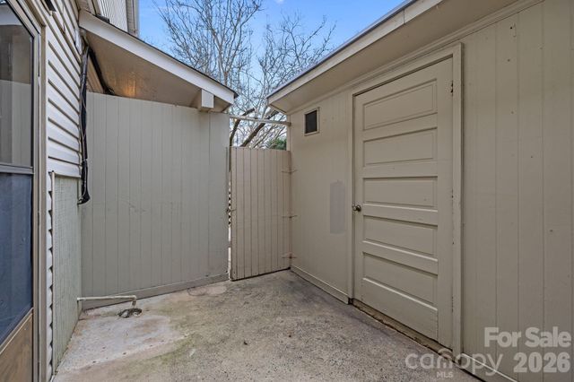 5943 Quail Hollow Road B, Charlotte, NC 28210