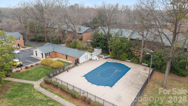 5943 Quail Hollow Road B, Charlotte, NC 28210