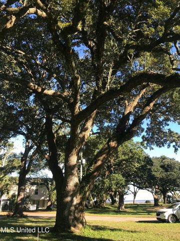 Barkley Drive, Pass Christian, MS 39571