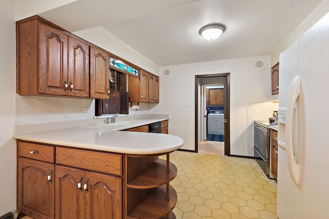 6341 Kimberly Drive, Tinley Park, IL 60477