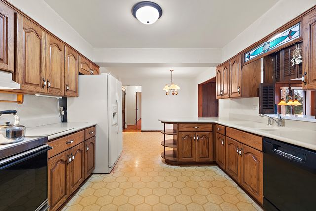 6341 Kimberly Drive, Tinley Park, IL 60477