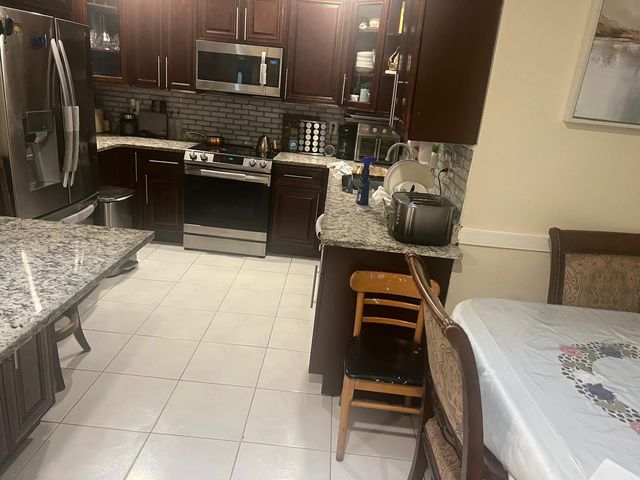 5765 Strawberry Lakes Circle, Lake Worth, FL 33463