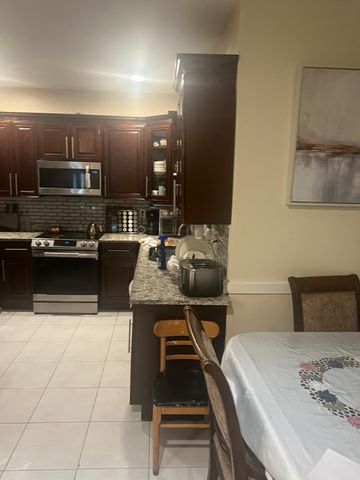 5765 Strawberry Lakes Circle, Lake Worth, FL 33463