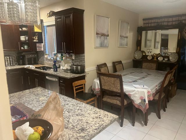5765 Strawberry Lakes Circle, Lake Worth, FL 33463