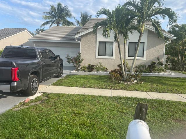 5765 Strawberry Lakes Circle, Lake Worth, FL 33463