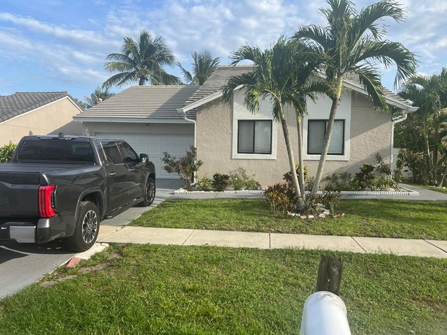5765 Strawberry Lakes Circle, Lake Worth, FL 33463