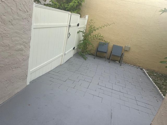 5765 Strawberry Lakes Circle, Lake Worth, FL 33463