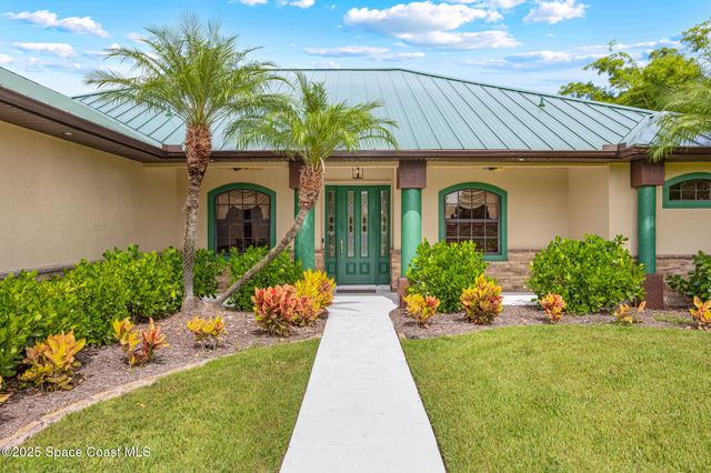 5627 Cypress Creek Drive, Grant, FL 32949