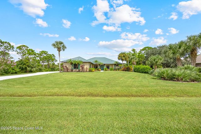 5627 Cypress Creek Drive, Grant, FL 32949