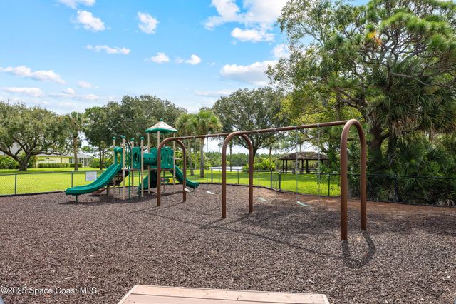 5627 Cypress Creek Drive, Grant, FL 32949