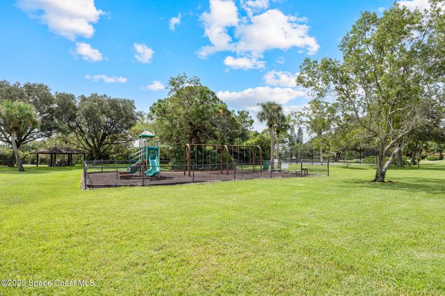 5627 Cypress Creek Drive, Grant, FL 32949