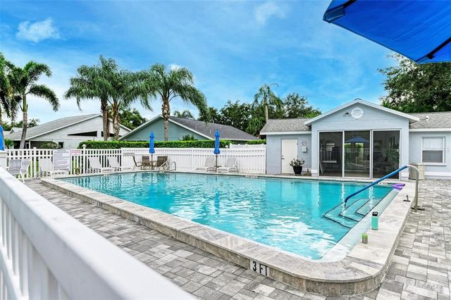 4936 LINSEY COURT, Sarasota, FL 34243