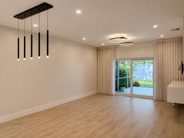 1021 SW 42nd Terrace, Deerfield Beach, FL 33442
