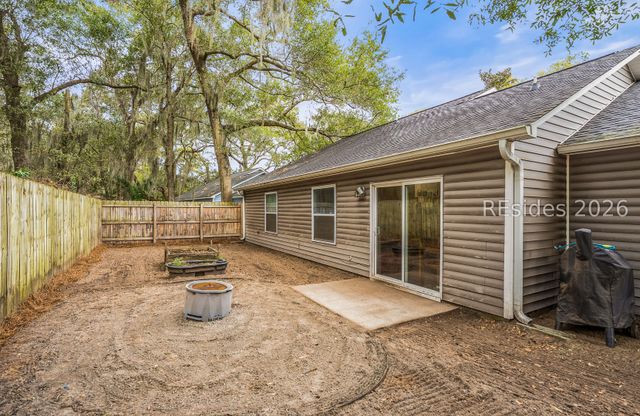 28 Brindlewood Dr, Beaufort, SC 29907