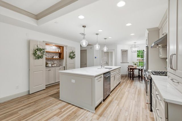 1836 Marsh Point Drive, Frisco, TX 75036