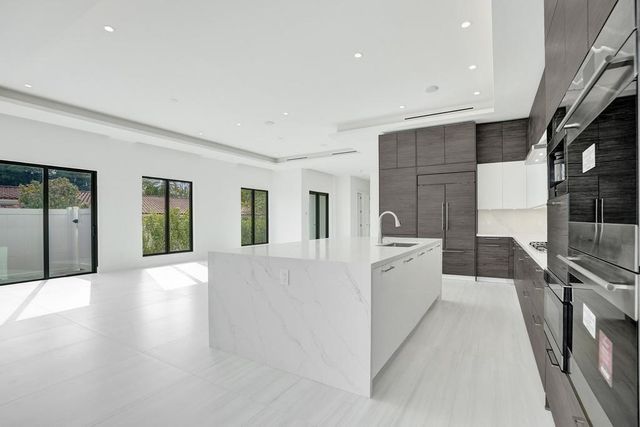 4524 Seagrape Drive 2 South, Lauderdale By The Sea, FL 33308