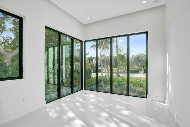 4524 Seagrape Drive 2 South, Lauderdale By The Sea, FL 33308