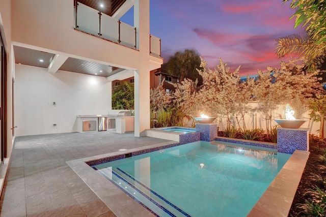 4524 Seagrape Drive 2 South, Lauderdale By The Sea, FL 33308