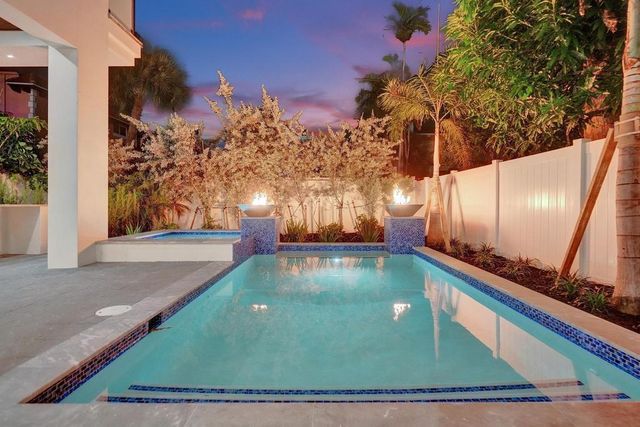 4524 Seagrape Drive 2 South, Lauderdale By The Sea, FL 33308