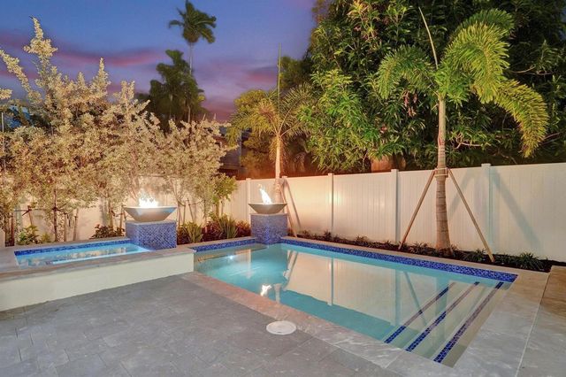 4524 Seagrape Drive 2 South, Lauderdale By The Sea, FL 33308