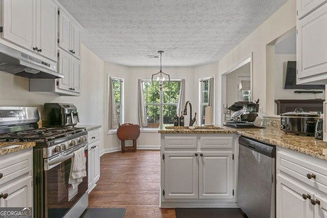 863 Clifton Ridge, Mcdonough, GA 30253