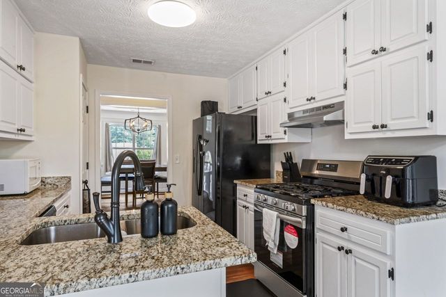 863 Clifton Ridge, Mcdonough, GA 30253