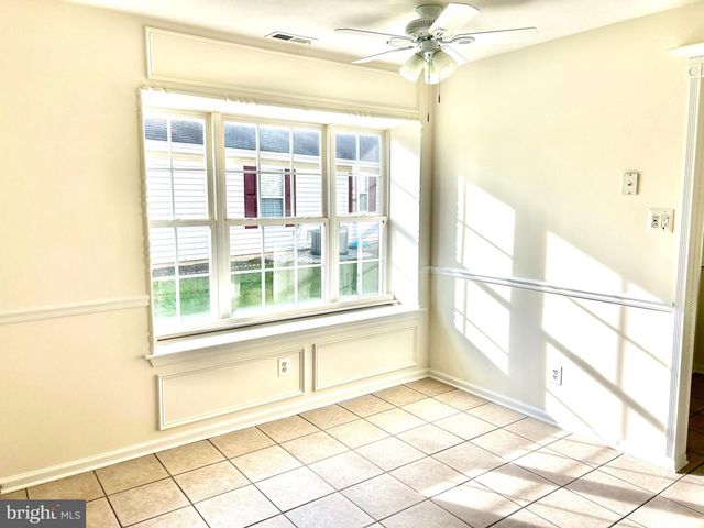 46 MAPLE LEAF CIR, Sewell, NJ 08080