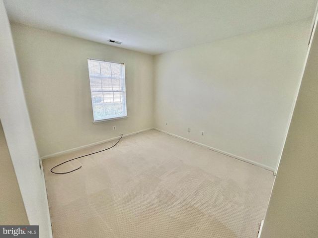 46 MAPLE LEAF CIR, Sewell, NJ 08080