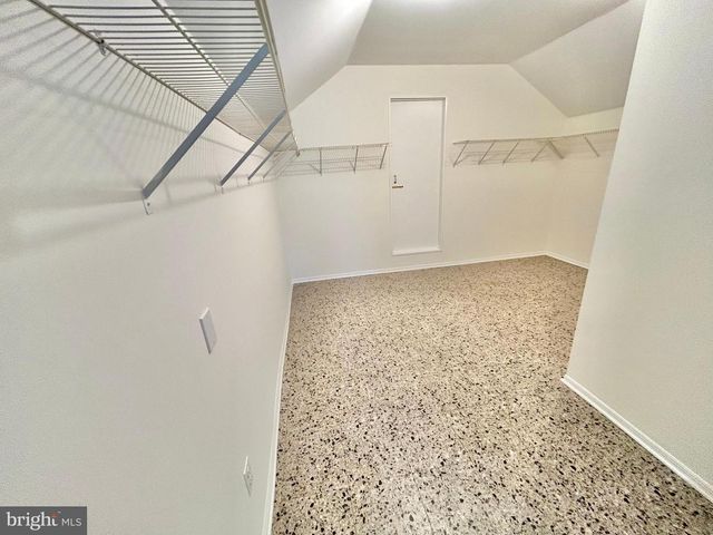 46 MAPLE LEAF CIR, Sewell, NJ 08080