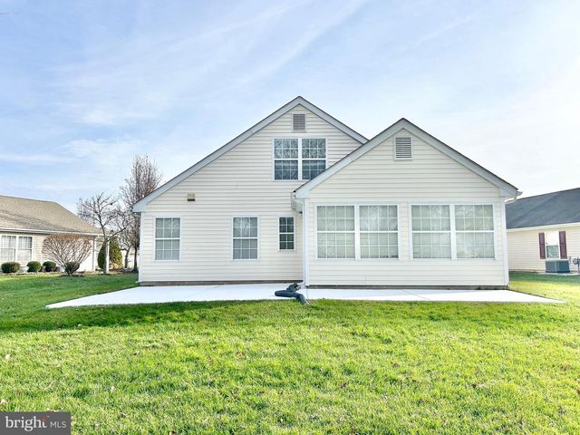 46 MAPLE LEAF CIR, Sewell, NJ 08080