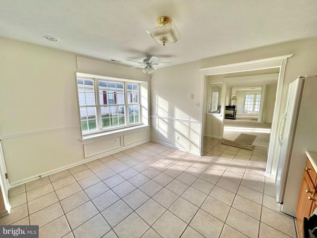 46 MAPLE LEAF CIR, Sewell, NJ 08080