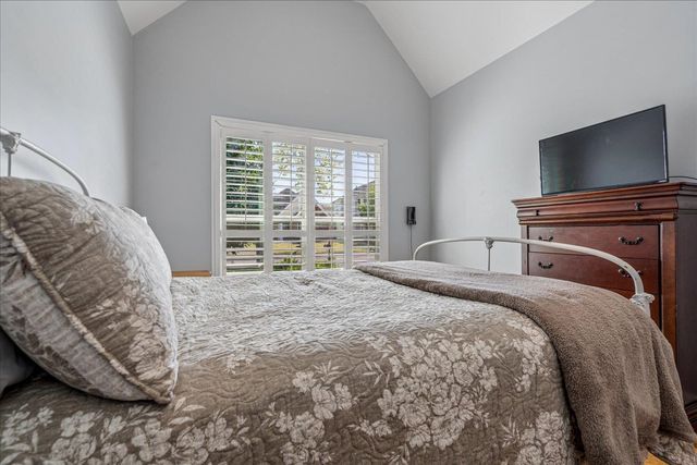 1043 E ISLAND PL, Memphis, TN 38103