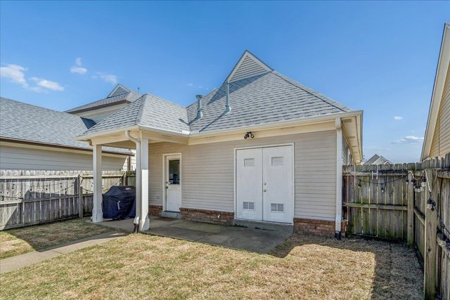 1043 E ISLAND PL, Memphis, TN 38103