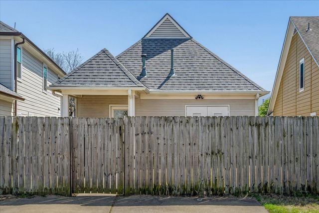 1043 E ISLAND PL, Memphis, TN 38103