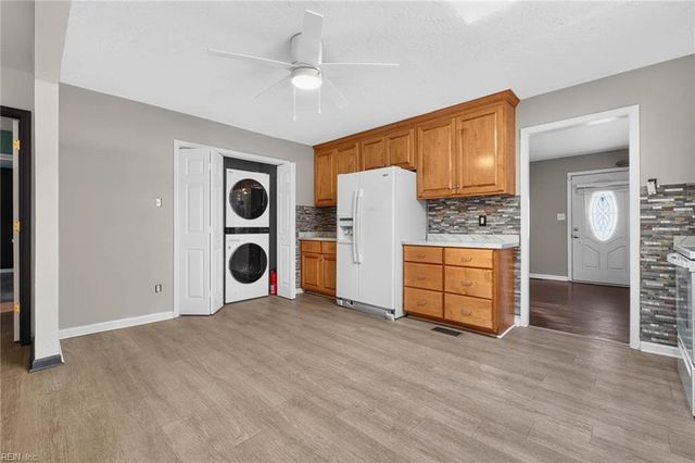 21 Aspenwood DR, Hampton, VA 23666